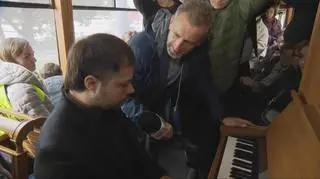 "Trzęsie i warunki są trochę spartańskie, ale to jest naprawdę fantastyczne"