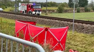 Tragiczny wypadek w Chorzelowie. Nie żyje 85-latek i jego 11-letnia wnuczka 