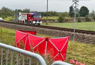 Dziadek z wnuczką zginęli na przejeździe kolejowym. Jest ważna opinia