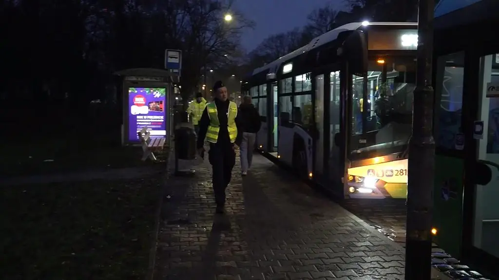Dla ewakuowanych mieszkańców podstawiono autobusy