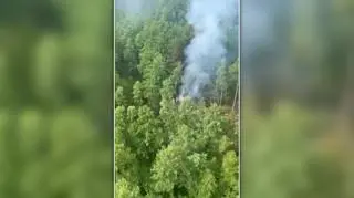 Dym nad miejscem rozbicia się samolotu An-24