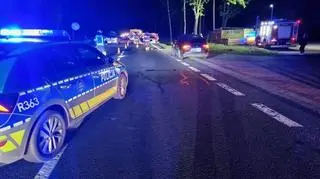 Nie żyje pieszy, który przebiegał przez drogę