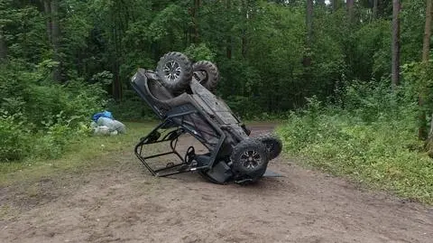 Buggy wywrócił się na łuku drogi
