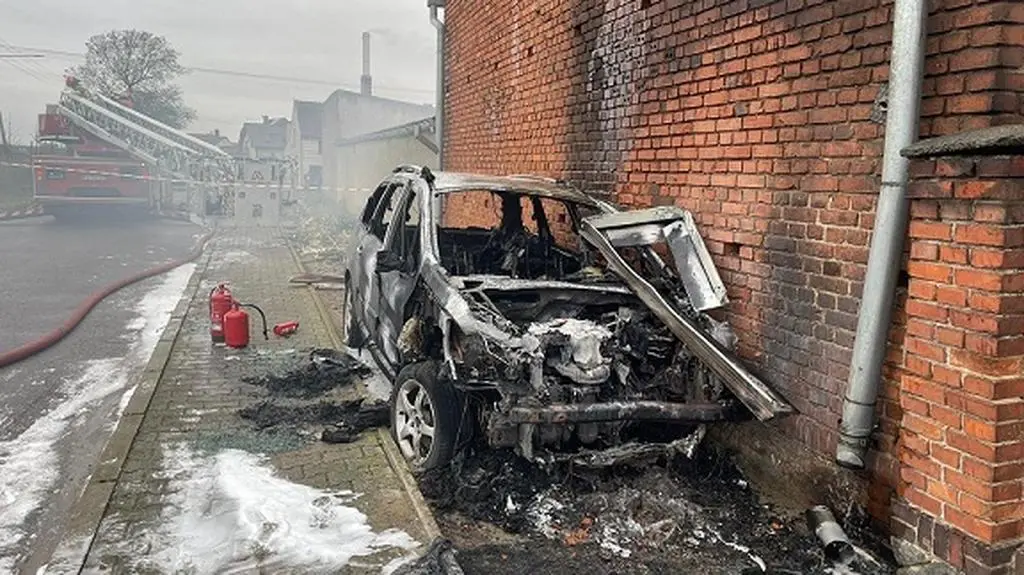 Auto stanęło w ogniu