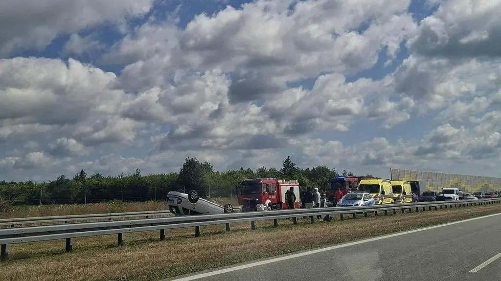 Dachowanie na S8 pod Łodzią
