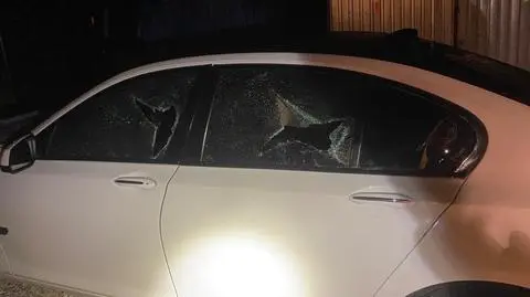 Przed domem ukochanej zobaczył nieznany samochód, chwycił za siekierę. Auto należało do mechanika