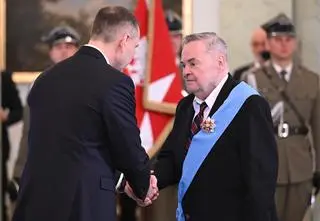 Kim jest Waldemar Łysiak odznaczony najwyższym polskim odznaczeniem?