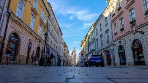 krakow ulica shutterstock_1180125964