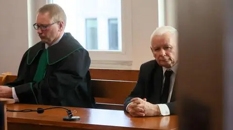 Jarosław Kaczyński w sądzie, chodzi o jego słowa o Brejzie. Relacja reporterki TVN24