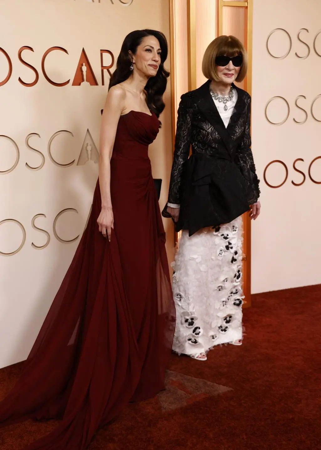Huma Abedin - Anna Wintourarrive
