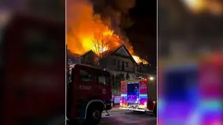 W ogniu stanął hotel w centrum miasta 