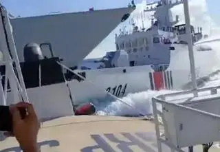 Okręty Chin zderzyły się podczas pościgu. Na nagraniu widać zniszczenia