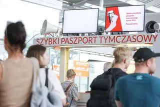 Punkt paszportowy na terenie Lotniska Chopina w Warszawie
