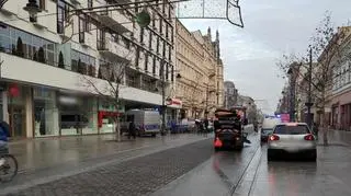 Tajemnicza śmierć mężczyzny na ulicy Piotrkowskiej w Łodzi
