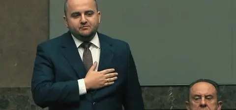 Krytykowało go nawet PiS. "Człowiek, na którego trzeba uważać"