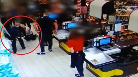 Policjant pomógł duszącemu się dziecku