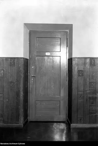 Drzwi do pokoju numer 29, w którym mieszkała Maria Ciunkiewiczowa