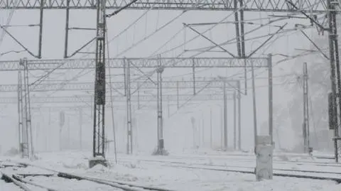 Oblodzenia usuwane są godzinami