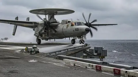 Samolot wykrywający drony E-2D Hawkeye