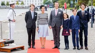 Książę Joachim z drugą żoną, księżną Marią, i czwórką dzieci