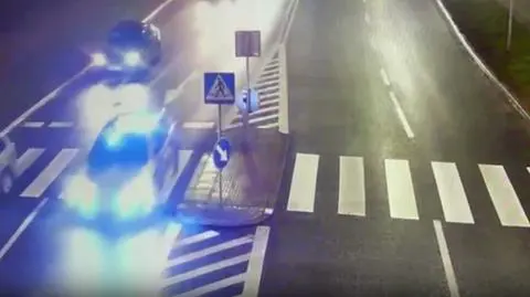 Policyjna eskorta uratowała życie pacjentki w Lubinie - chirurg dotarł na czas