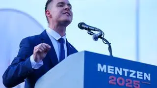 Łukasz Rzepecki na wiecu Sławomira Mentzena