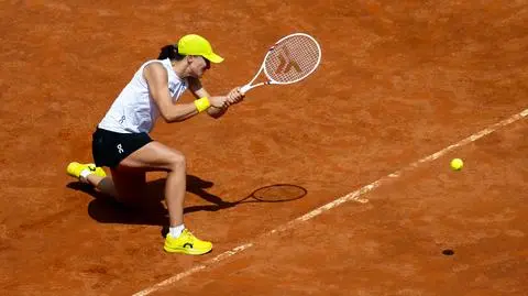 Nerwy, błędy, koszmarna gra. Świątek żegna się z Rzymem 