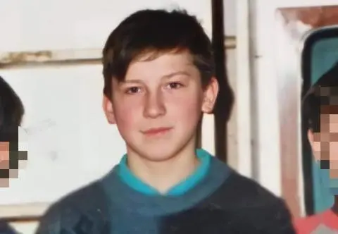 Nowy trop w poszukiwaniach Michała. Znaleziono kartkę na grobie jego mamy