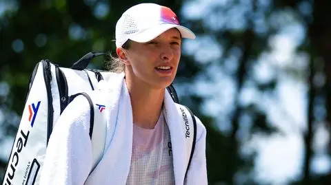 Błyskawiczna przeprowadzka Świątek. Jest już w Londynie, czeka na pierwszy mecz