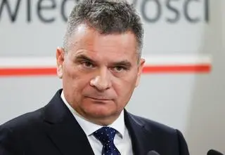 CBA zatrzymała m.in. dwóch byłych szefów straży pożarnej i zastępcę. Kolejna akcja w sprawie Collegium Humanum