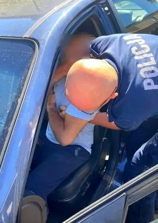 Policjant pomógł kierowcy 