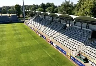Pobił nastolatka za koszulkę. Konsekwencje dla pseudokibica