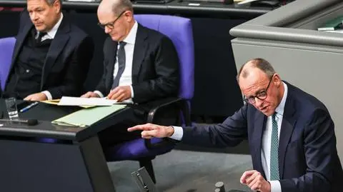 Olaf Scholz i Friedrich Merz w Bundestagu