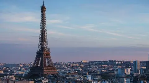 Ewakuacja wieży Eiffla 