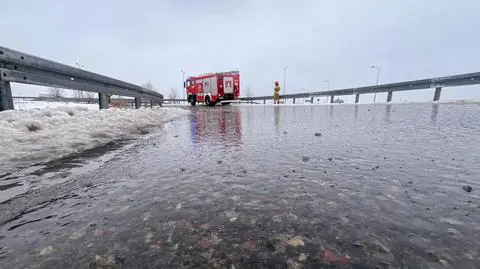 Oblodzone drogi w powiecie chojnickim