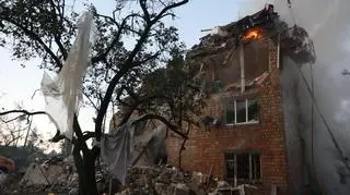 Zmasowany atak na Kijów. "Ludzie wciąż mogą być pod gruzami"