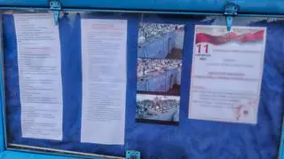 Mieszkańcy wyrzucają śmieci przez płot na cmentarzu. Ksiądz założył kamerę i pokazał ich zdjęcia