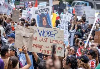 Tankowiec w płomieniach, masowe protesty w USA, rajd pijanego kierowcy w Łodzi