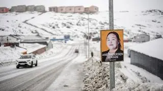 Plakaty wyborcze w Nuuk na Grenlandii