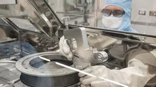 Usunięto głowice mechanizmu TAGSAM, zyskano dostęp do materiałów z asteroidy Bennu 