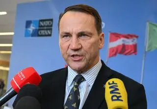 Sikorski o kierunku Rosji. "W stronę agresji"