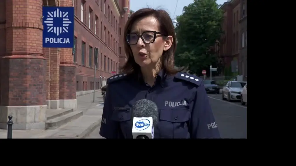 POLICJA