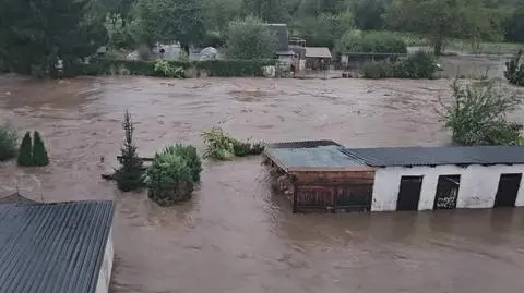 Powódź w miejscowości Żelazno (Dolnośląskie)