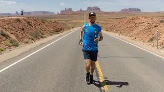 50 maratonów w 49 dni. To możliwe, dokonał tego Polak 