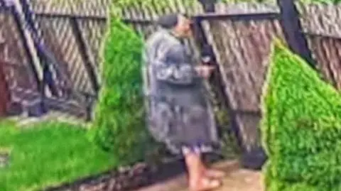 84-latka wyszła z domu. Szuka jej policja
