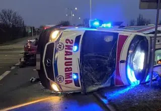 Karetka jechała na sygnałach