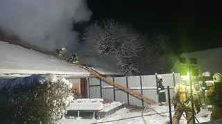 Jedna osoba zginęła w pożarze domu w Bujakowie