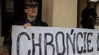 Protest IDK w UM w Cisnej przeciwko odstrzałowi niedźwiedzi