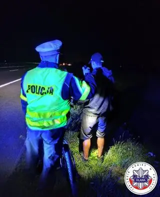 Jechał rowerem autostradą, bo tak wskazała nawigacja