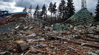 Zniszczony przez Rosjan stadion w Czernichowie